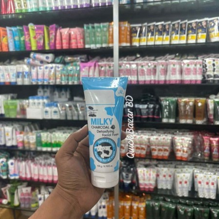 AR MILKY CHARCOAL DETOXIFYING FACIAL FOAM 190g